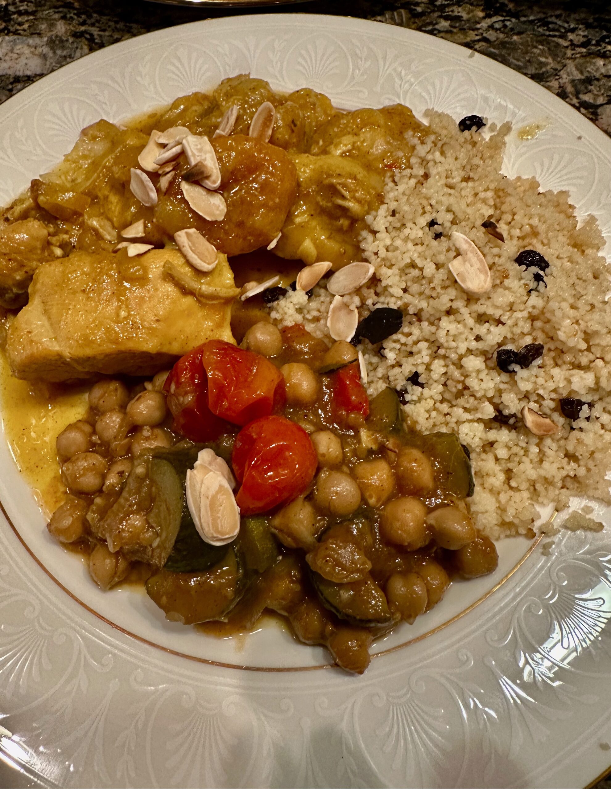 You are currently viewing Who needs a restaurant when the table comes to you?